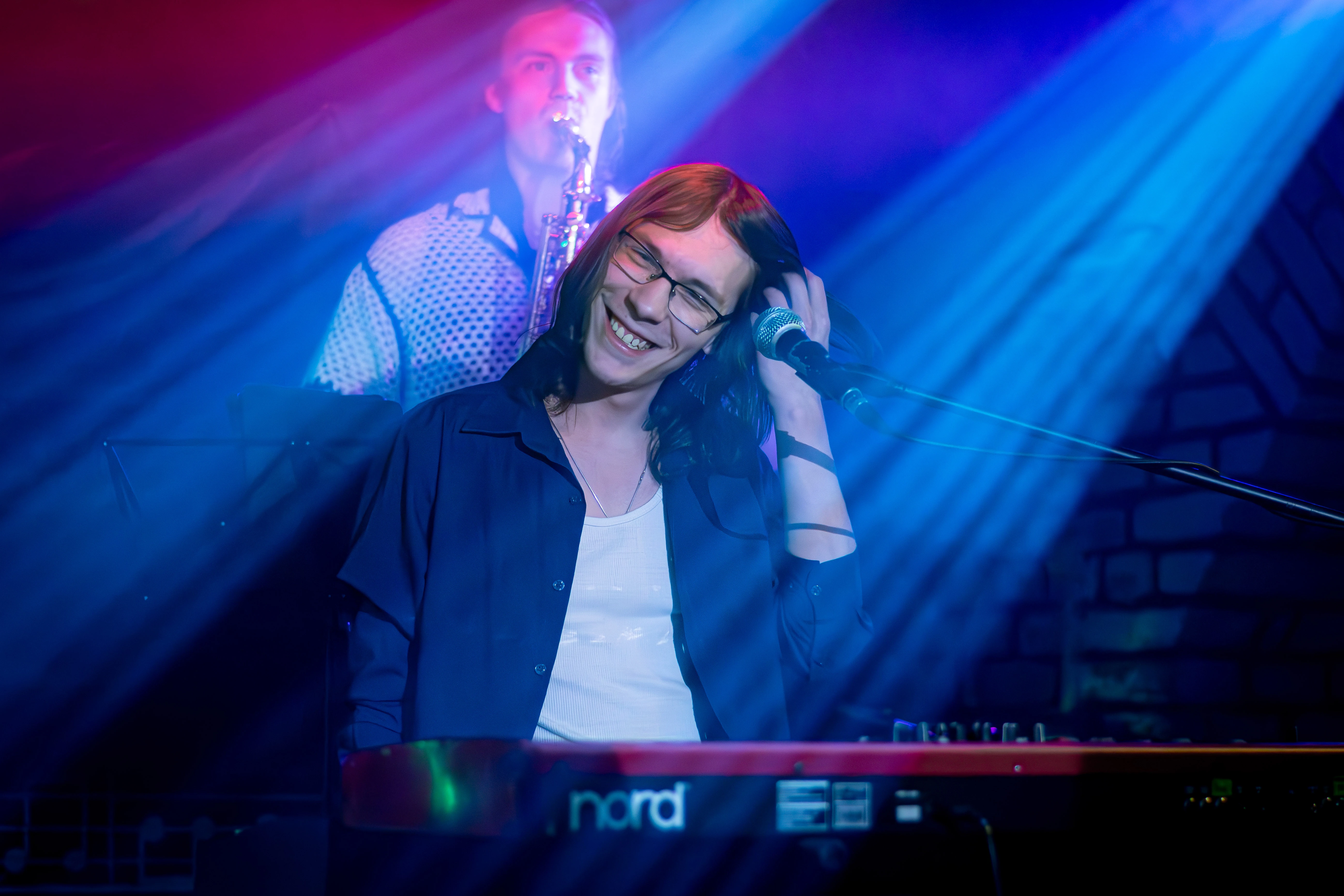 Koncert — Backdoor People