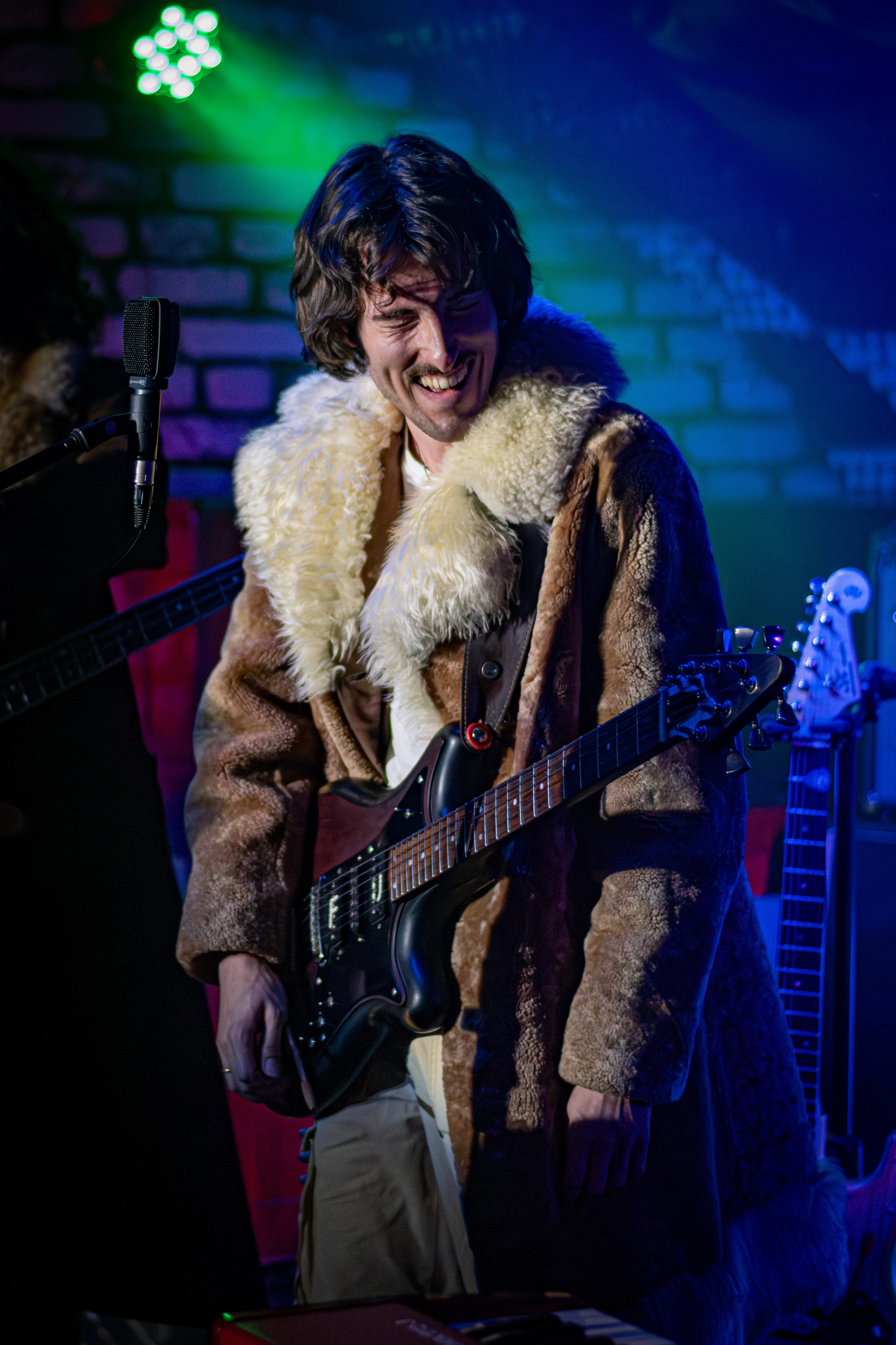 Koncert — Backdoor People